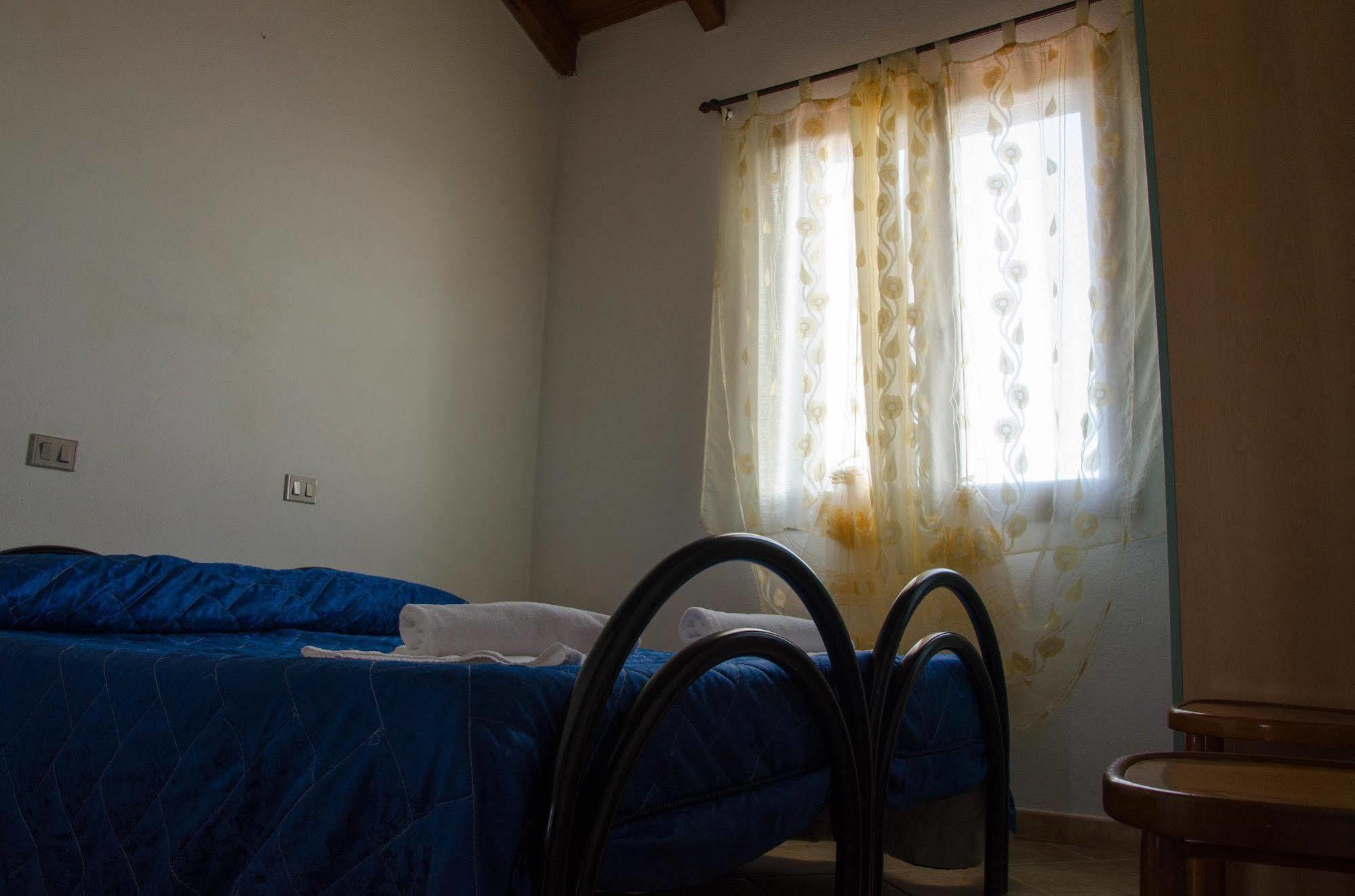 L'Aquila Villa Arbus Buitenkant foto