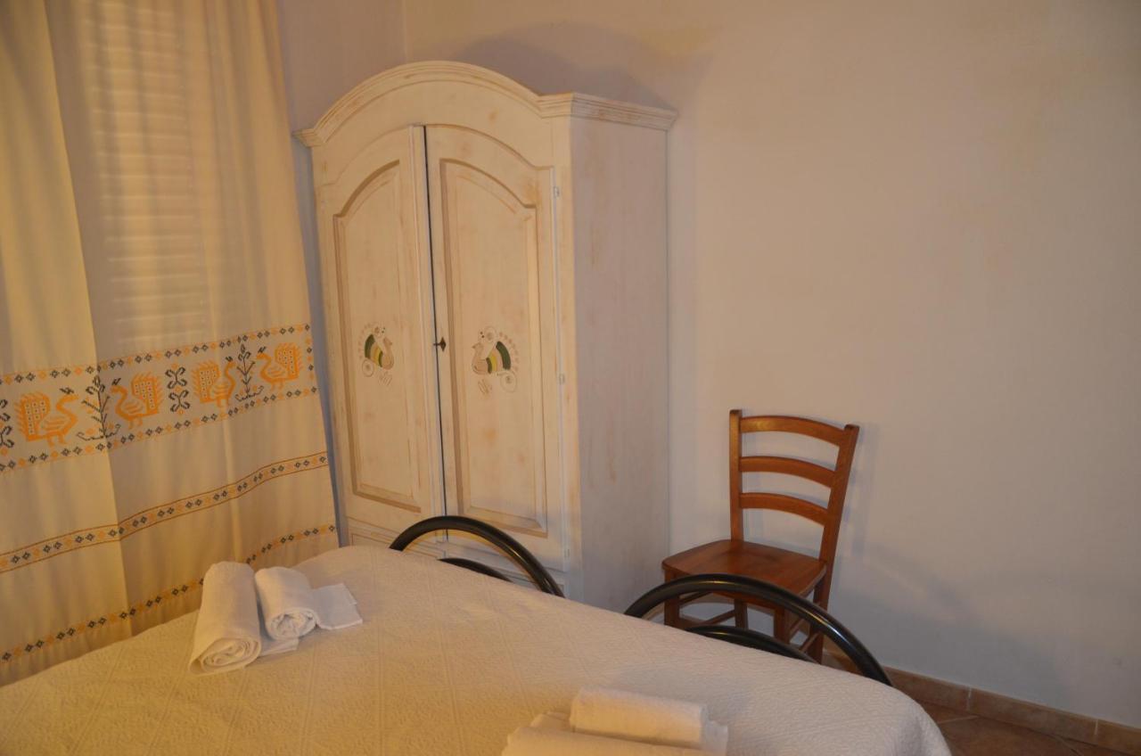 L'Aquila Villa Arbus Buitenkant foto